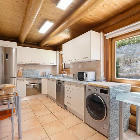 Wood Sunrise Holiday home *